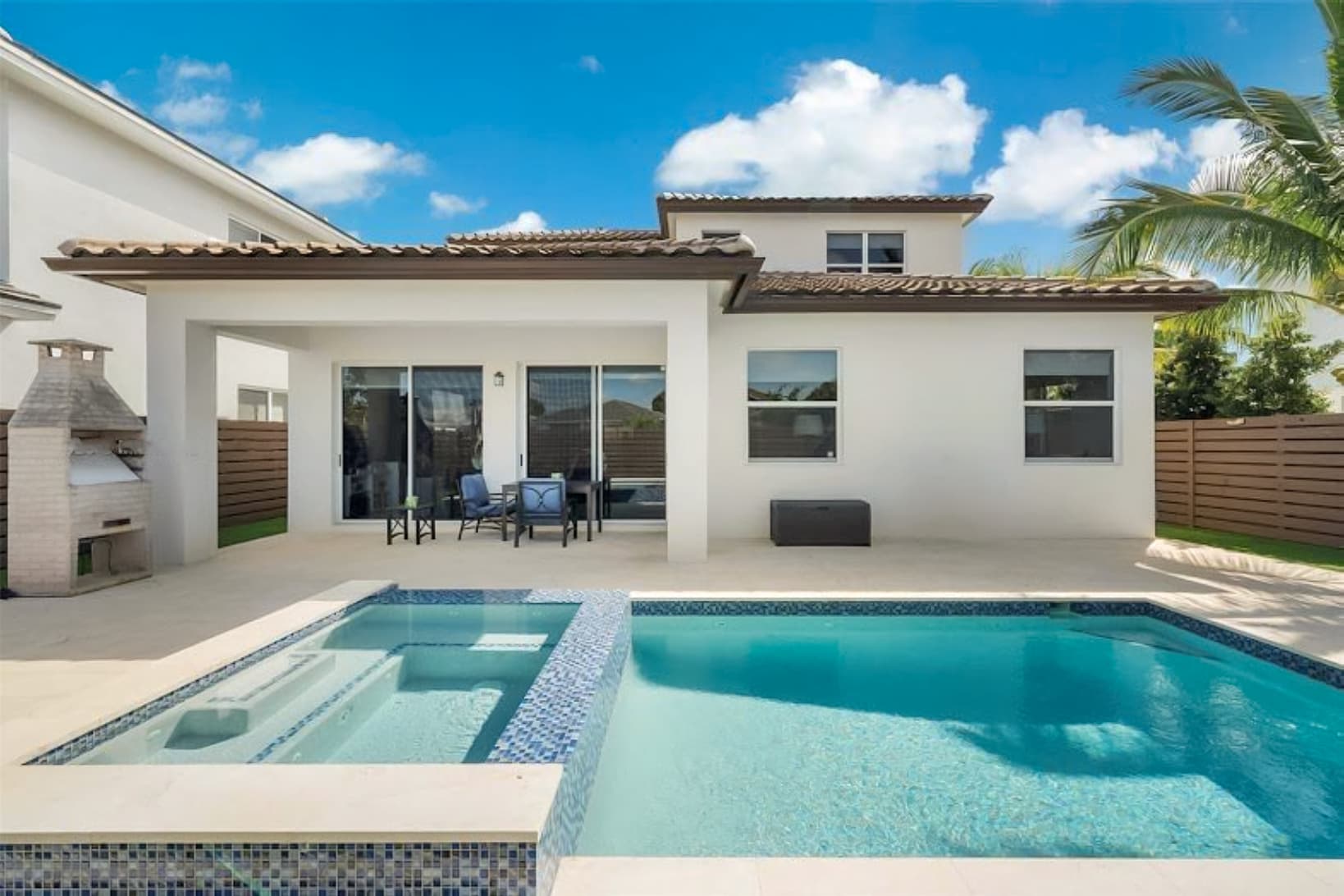 Luxury Miami home with pool